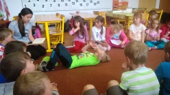 Týdenní čtení ve školní družině Skřípov u Opavy